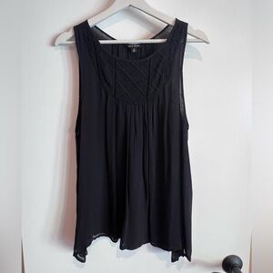 Lucky Brand sleeveless top. Open back. Flowy. Size M. Black.